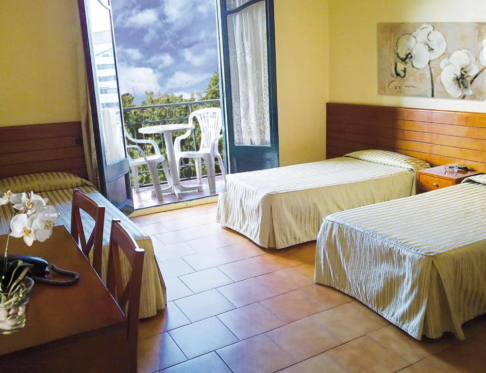 Hotel Toledano Ramblas Barcelona Szoba fotó