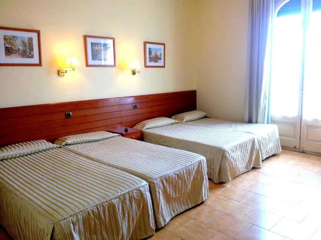Hotel Toledano Ramblas Barcelona Szoba fotó